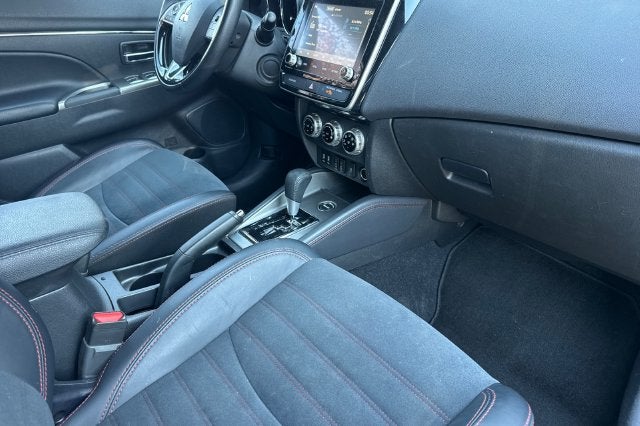 2025 Mitsubishi Outlander Sport 2.0 SE
