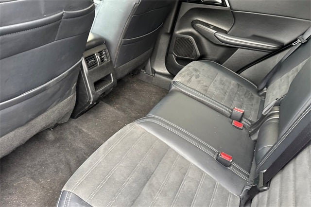 2024 Mitsubishi Outlander SE SE