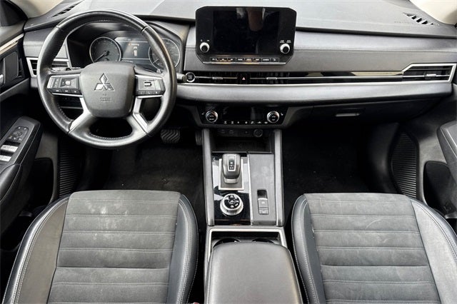 2024 Mitsubishi Outlander SE SE