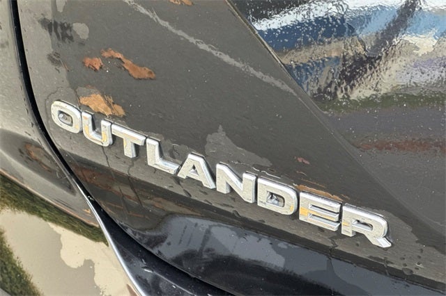 2024 Mitsubishi Outlander SE SE