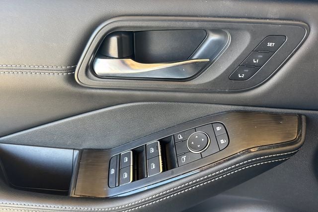 2025 Nissan Rogue SL AWD PREMIUM & TECH PKG