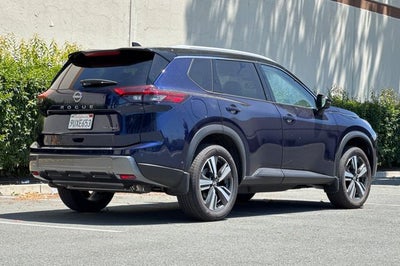 2025 Nissan Rogue SL