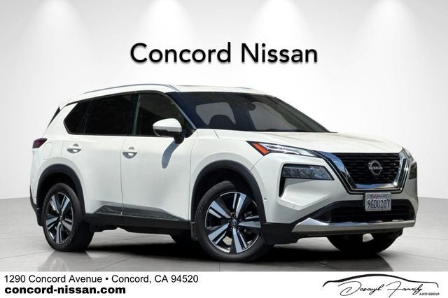 2023 Nissan Rogue Platinum FWD's photo