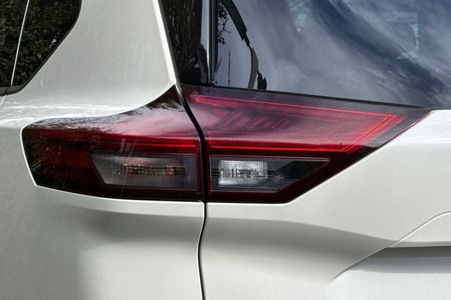 2023 Nissan Rogue Platinum PLATINUM AWD