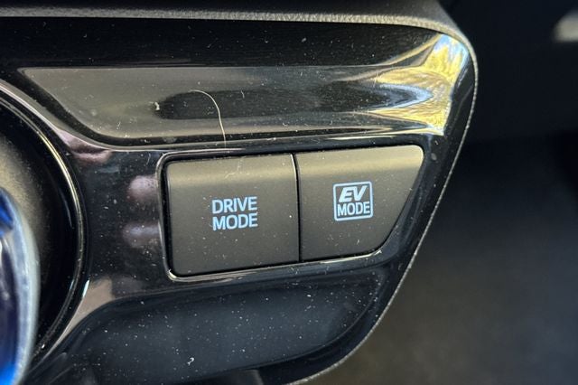 2022 Toyota Prius LE LE FWD