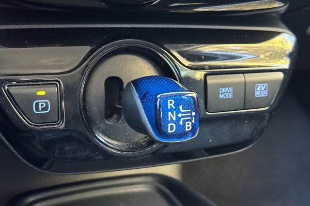 2022 Toyota Prius LE LE FWD