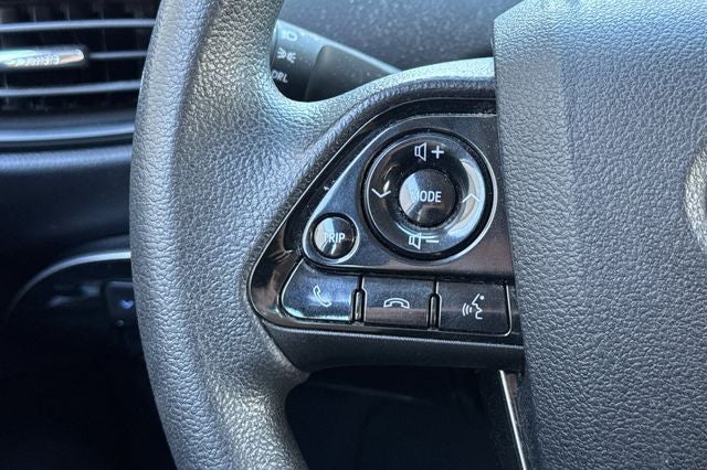 2022 Toyota Prius LE LE FWD