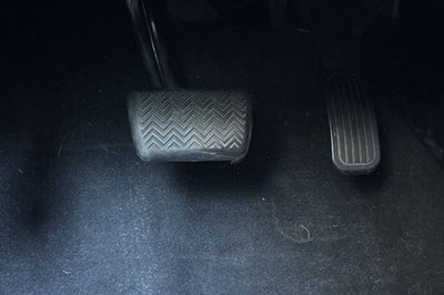 2022 Toyota Prius LE LE FWD