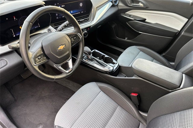 2025 Chevrolet Trax LT LT