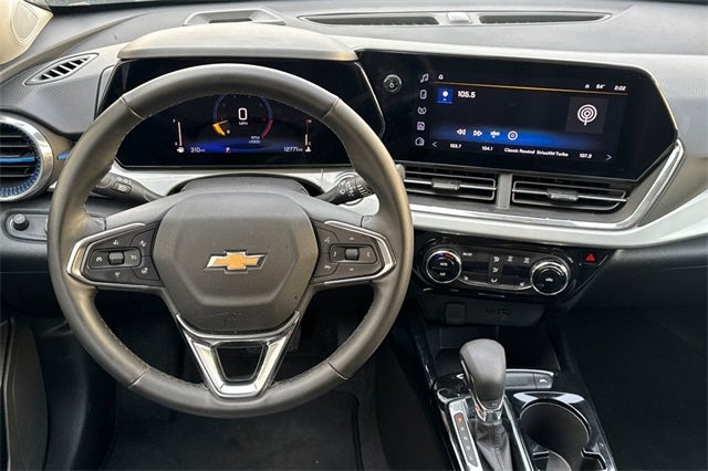 2025 Chevrolet Trax LT LT