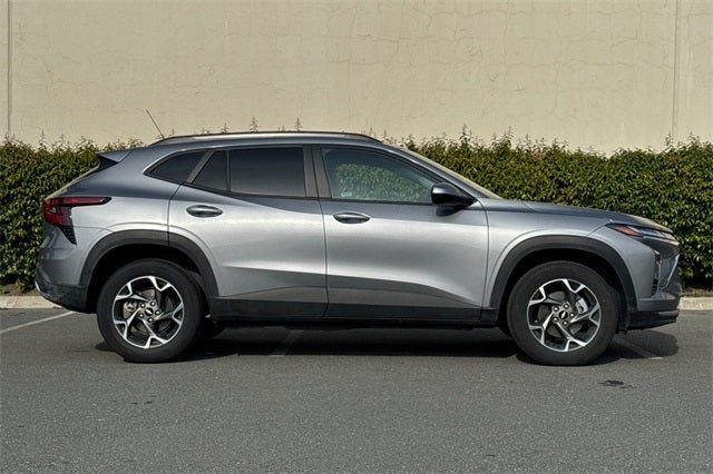 2025 Chevrolet Trax LT LT