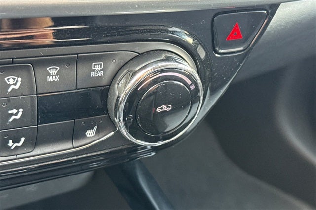 2025 Chevrolet Trax LT LT