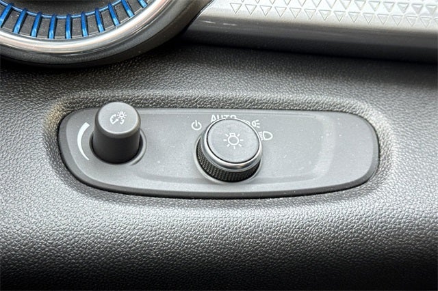 2025 Chevrolet Trax LT LT