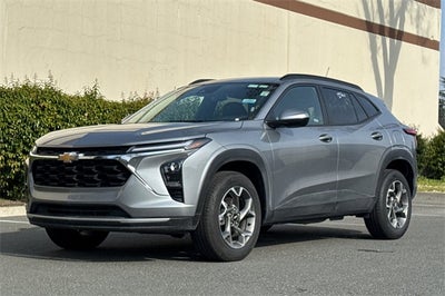 2025 Chevrolet Trax LT LT