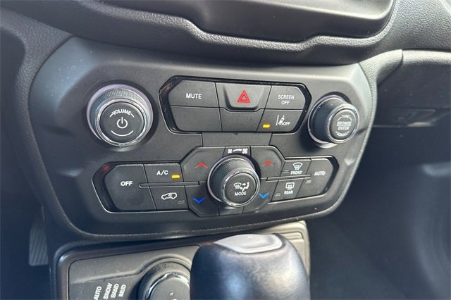 2023 Jeep Renegade Latitude LATITUDE 4WD
