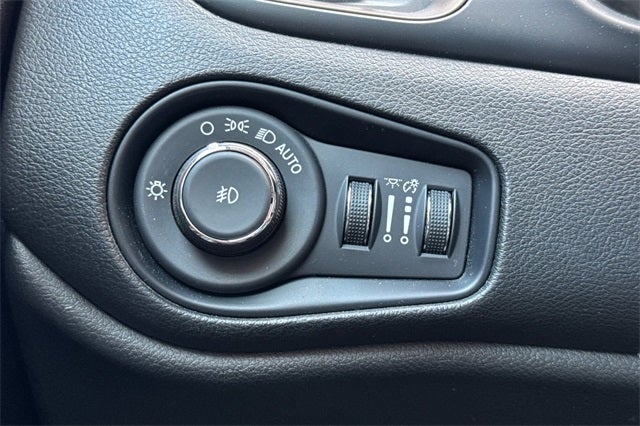 2023 Jeep Renegade Latitude LATITUDE 4WD