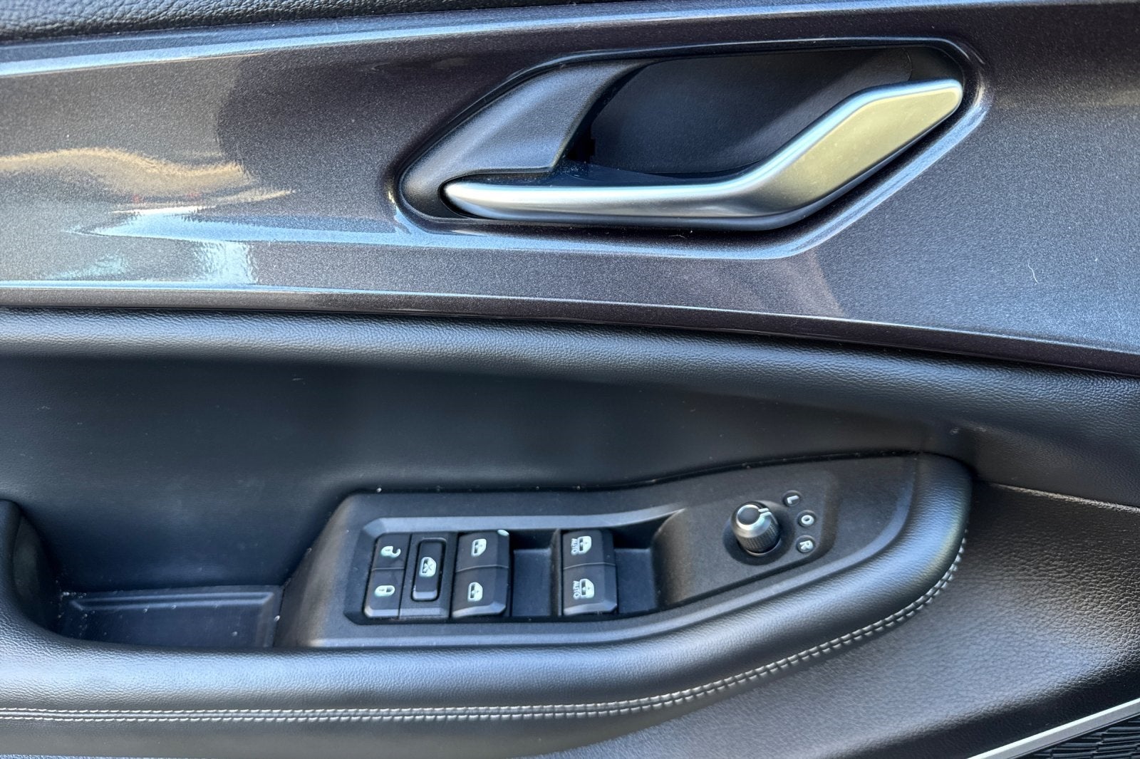 2022 Jeep Grand Cherokee L Laredo