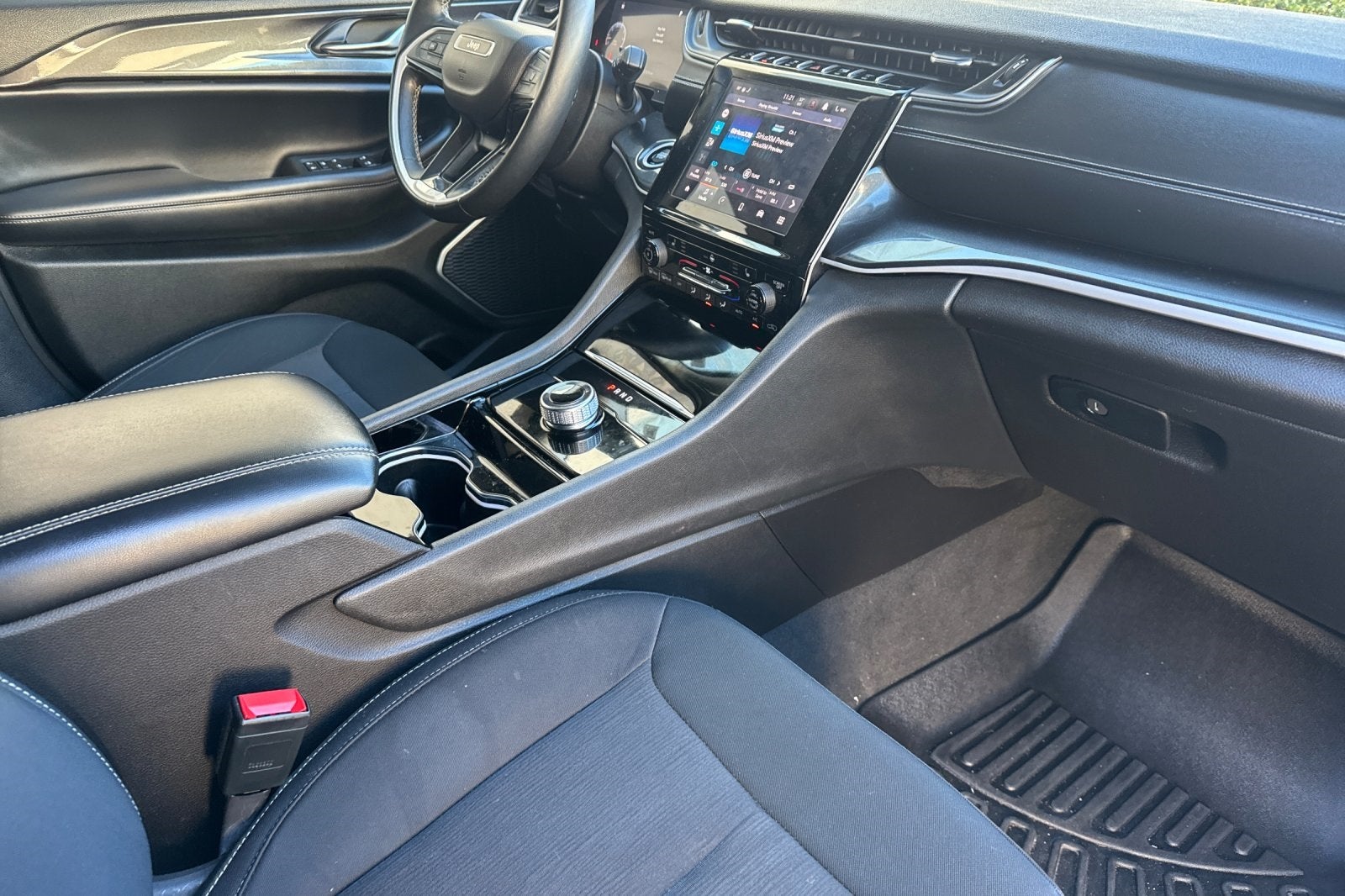 2022 Jeep Grand Cherokee L Laredo