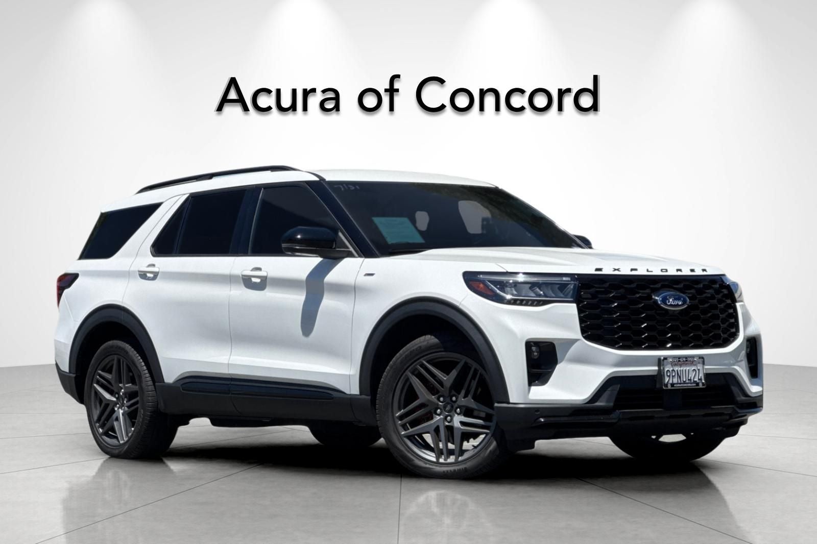 2025 Ford Explorer ST-Line