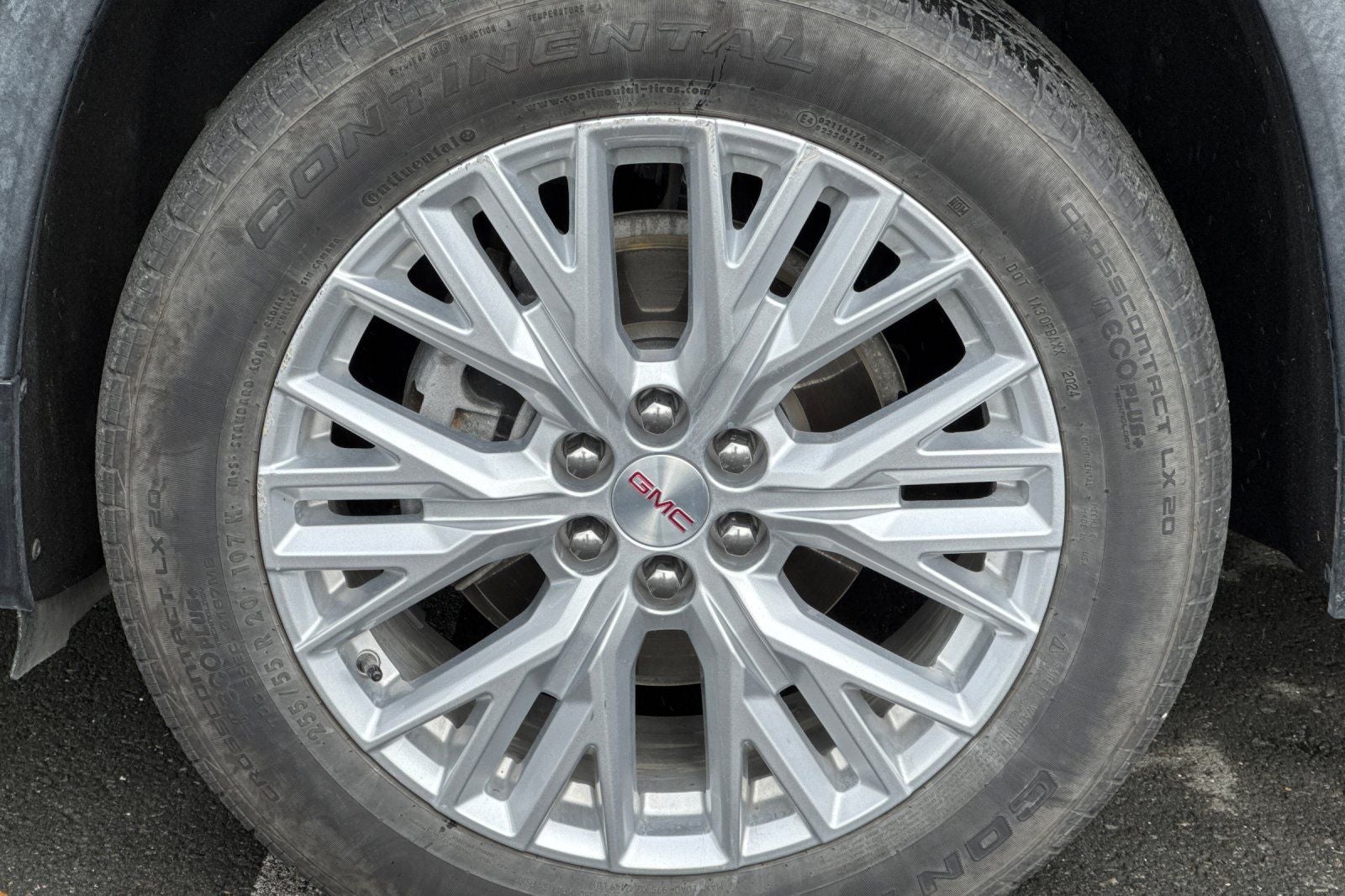 2024 GMC Acadia Elevation