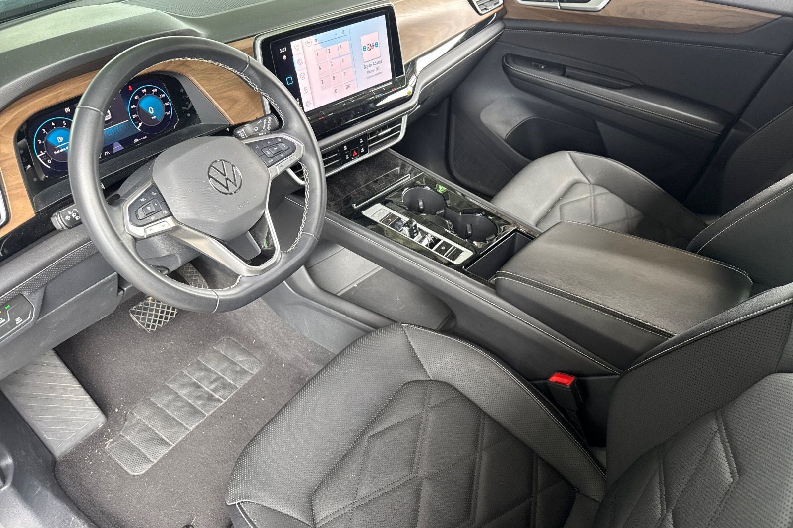 2024 Volkswagen Atlas 2.0T SE w/Technology TECHNOLOGY