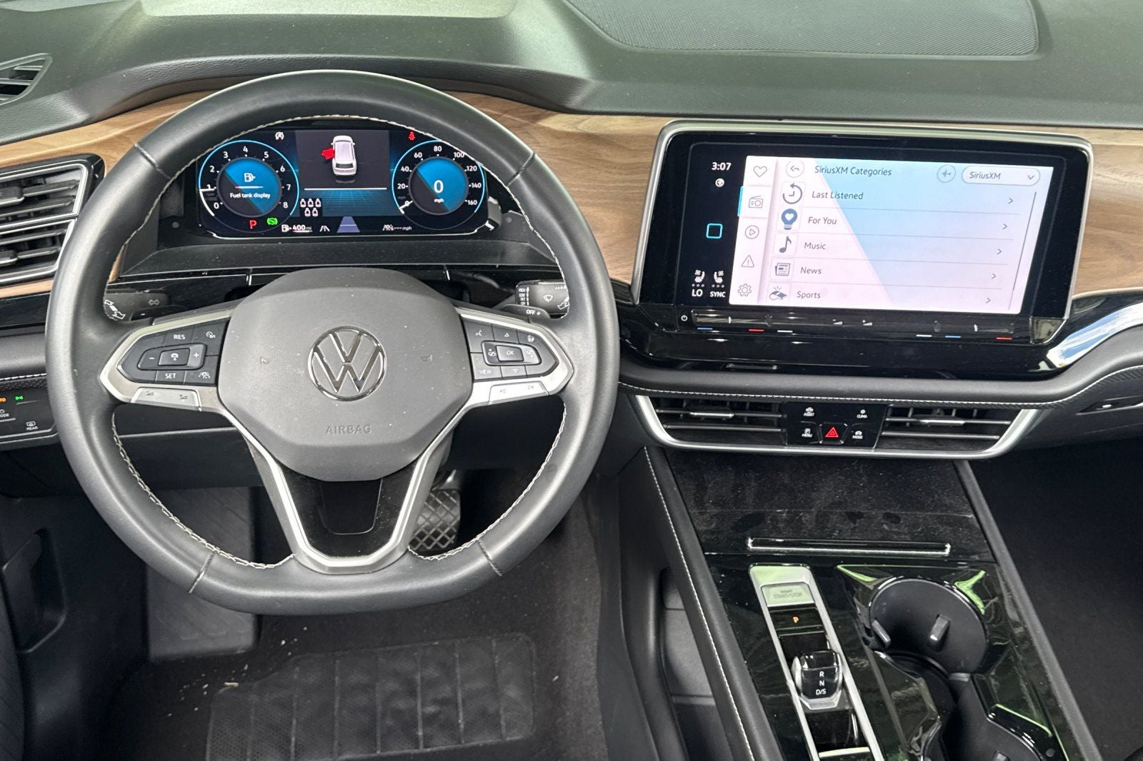 2024 Volkswagen Atlas 2.0T SE w/Technology TECHNOLOGY