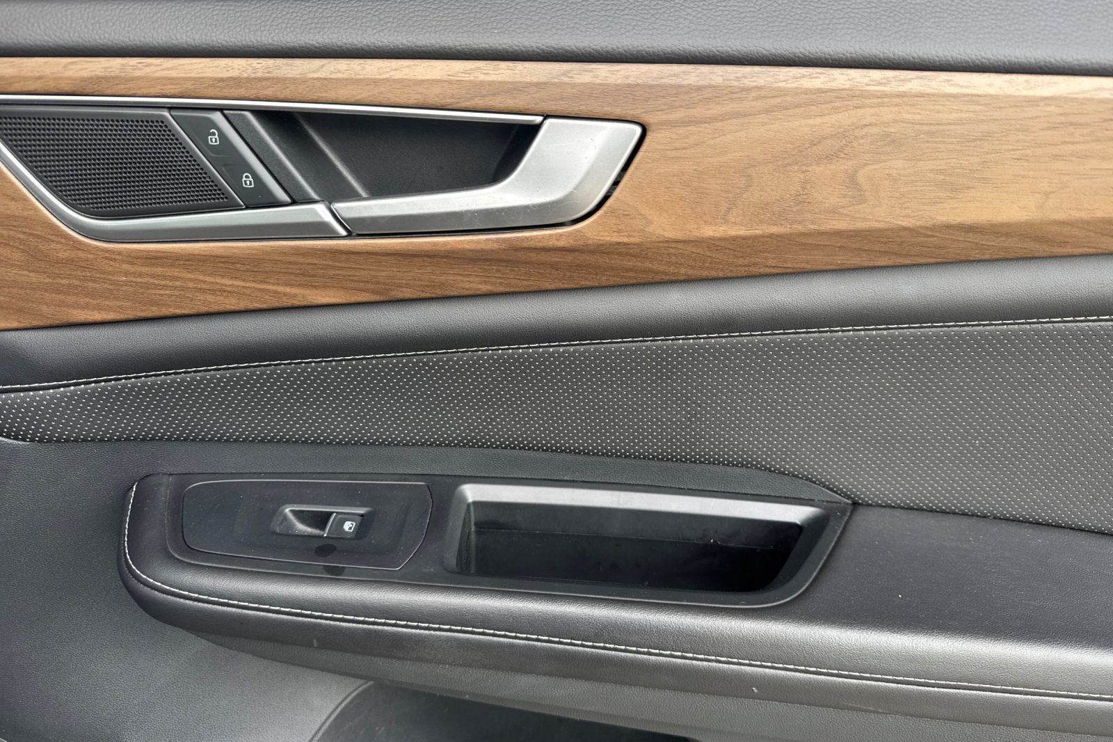 2024 Volkswagen Atlas 2.0T SE w/Technology TECHNOLOGY