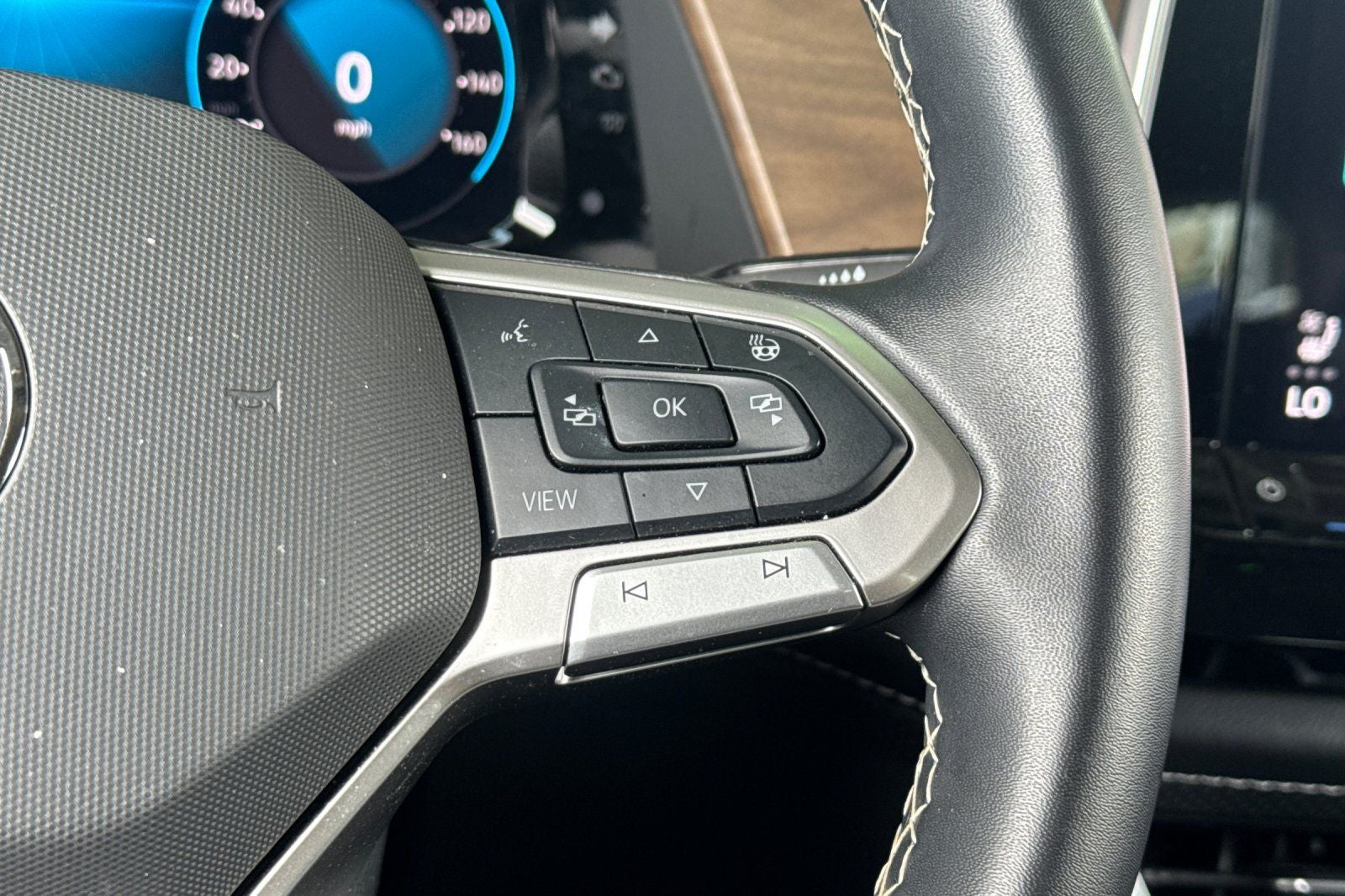 2024 Volkswagen Atlas 2.0T SE w/Technology TECHNOLOGY