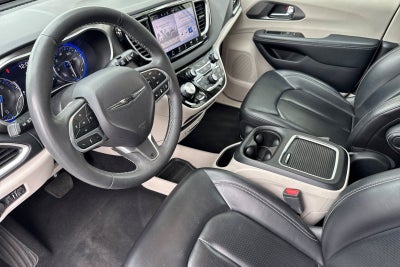 2023 Chrysler Pacifica Touring L Touring