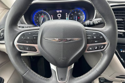 2023 Chrysler Pacifica Touring L Touring