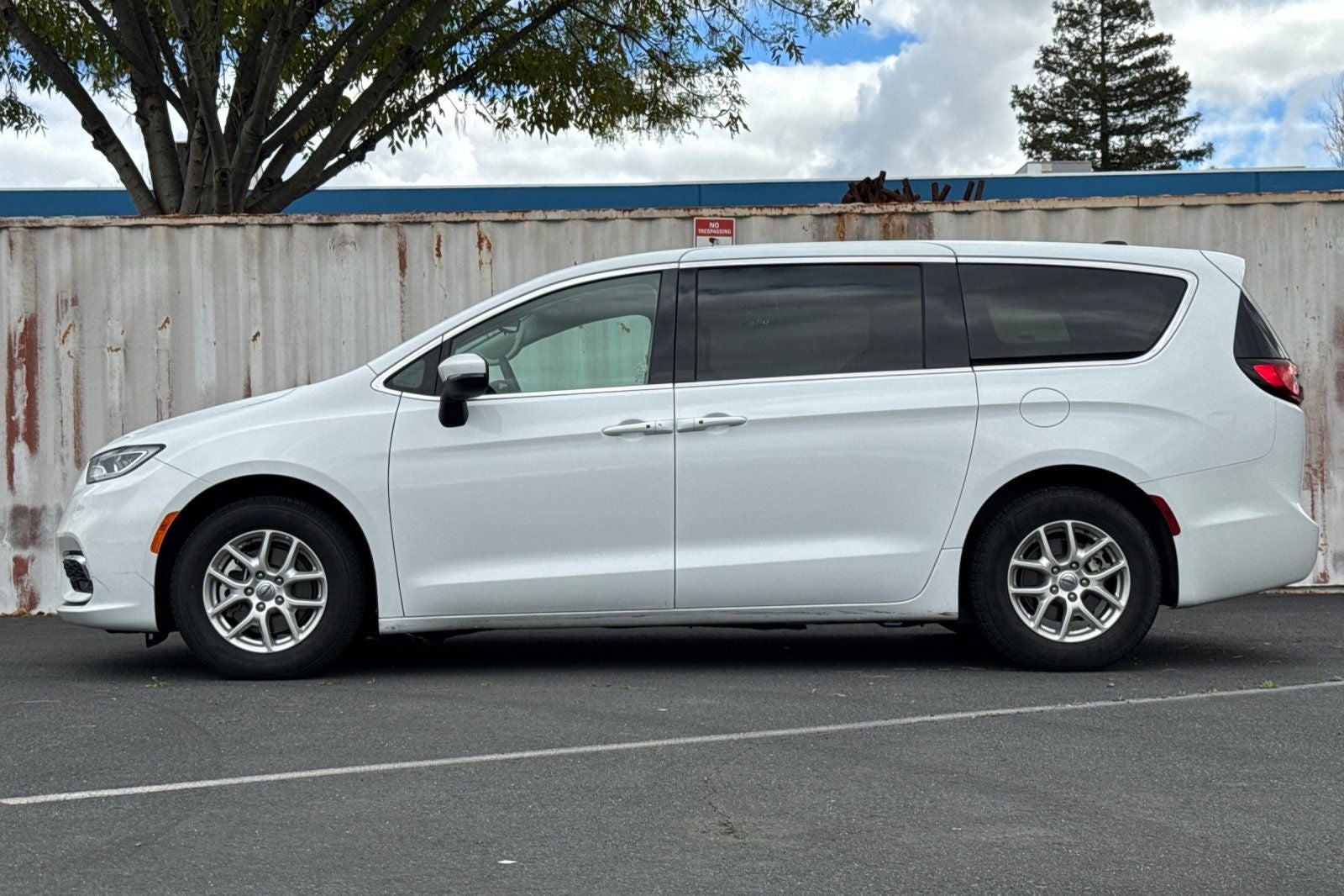 2023 Chrysler Pacifica Touring L Touring