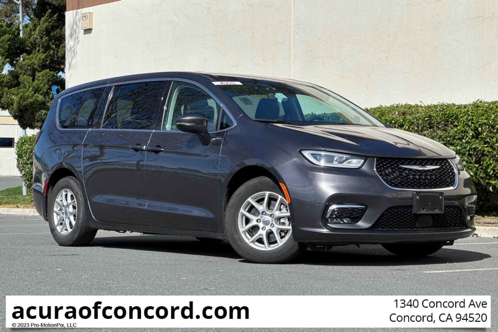 2023 Chrysler Pacifica Touring L touring