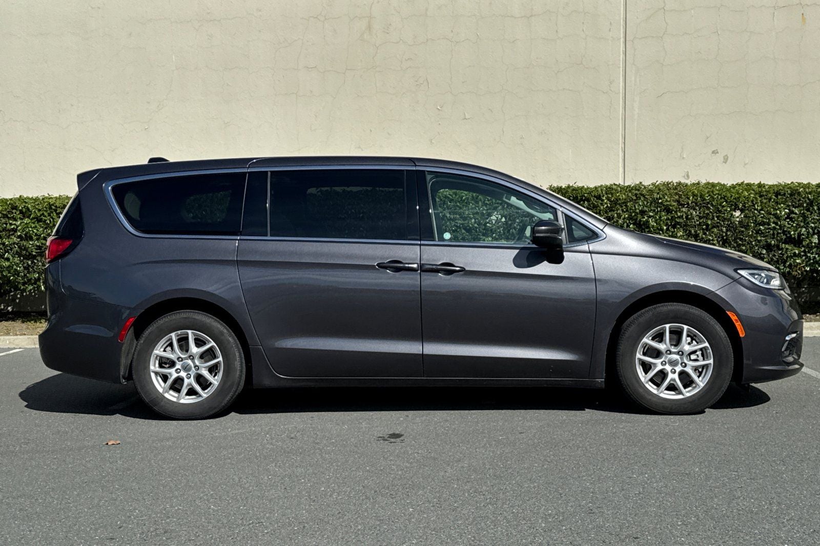 2023 Chrysler Pacifica Touring L touring