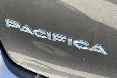 2023 Chrysler Pacifica Touring L touring