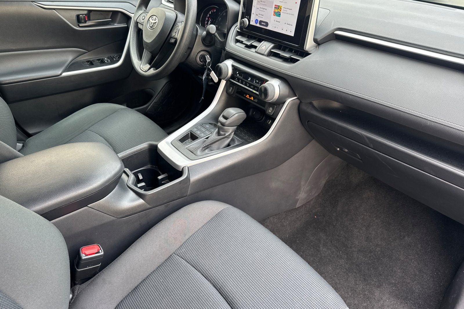 2025 Toyota RAV4 LE LE