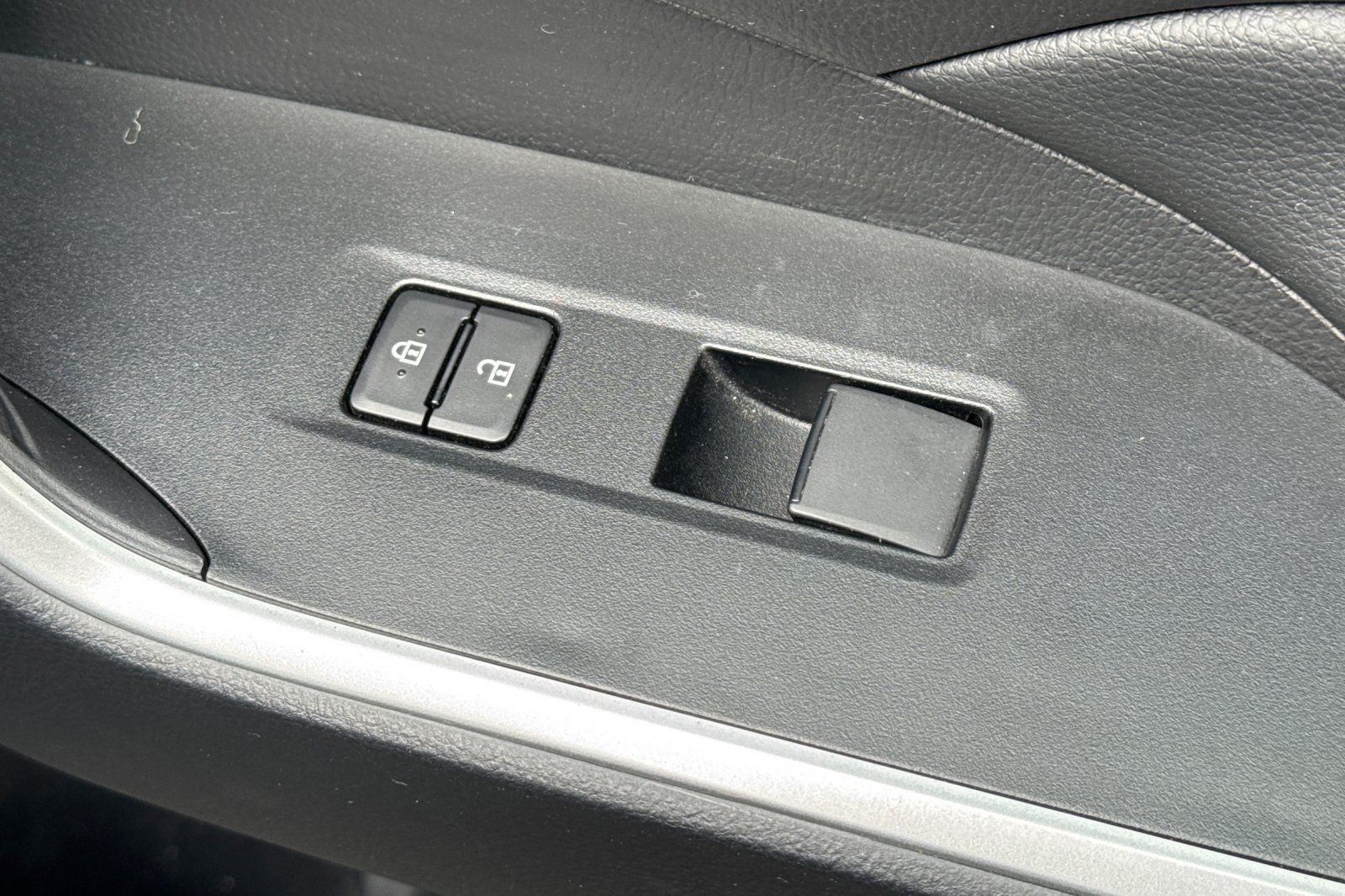 2025 Toyota RAV4 LE LE