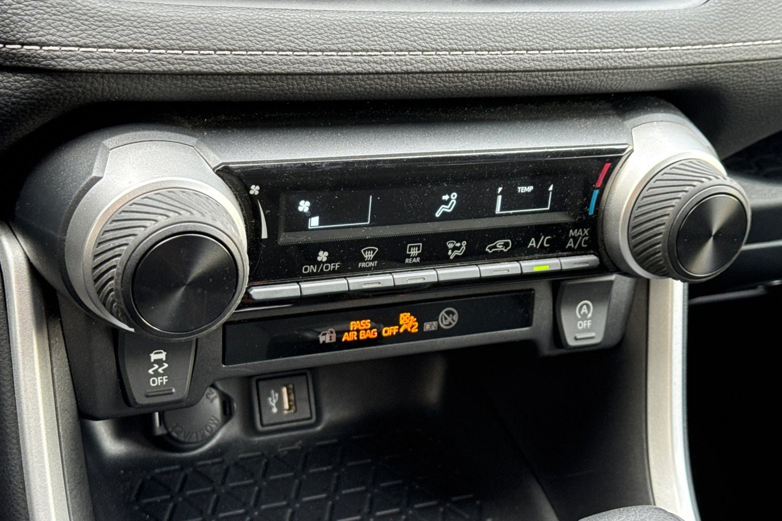 2025 Toyota RAV4 LE LE