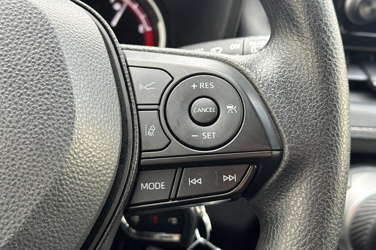 2025 Toyota RAV4 LE LE