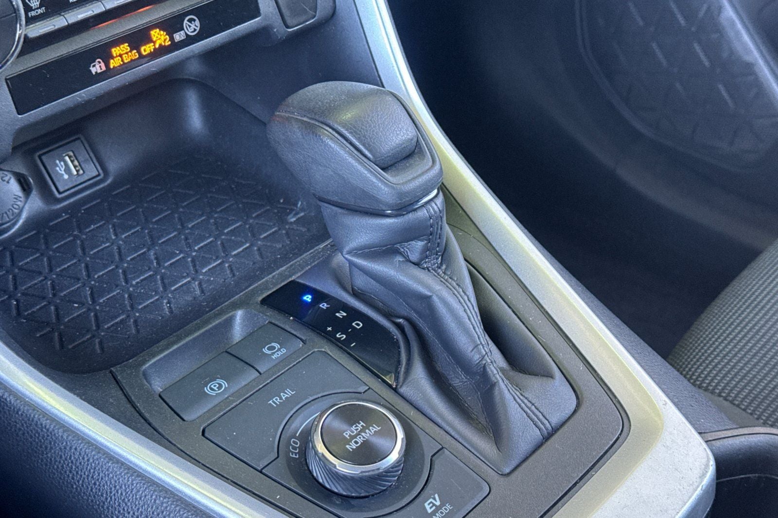 2024 Toyota RAV4 Hybrid LE LE