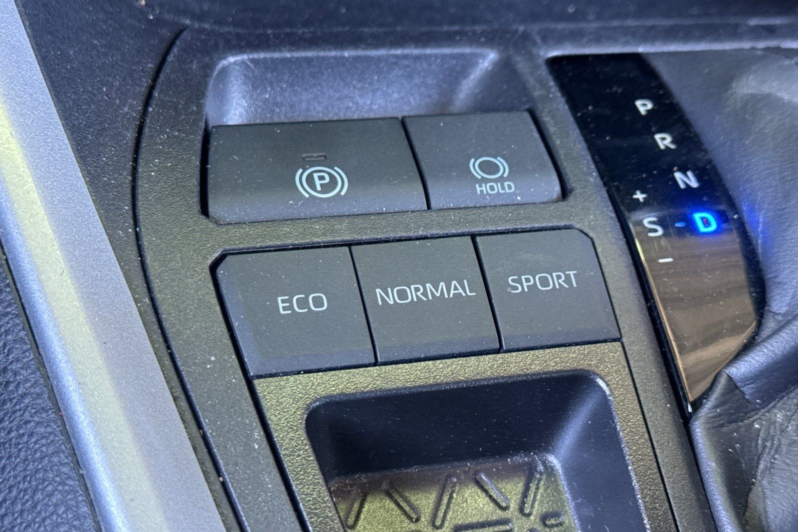 2024 Toyota RAV4 XLE XLE