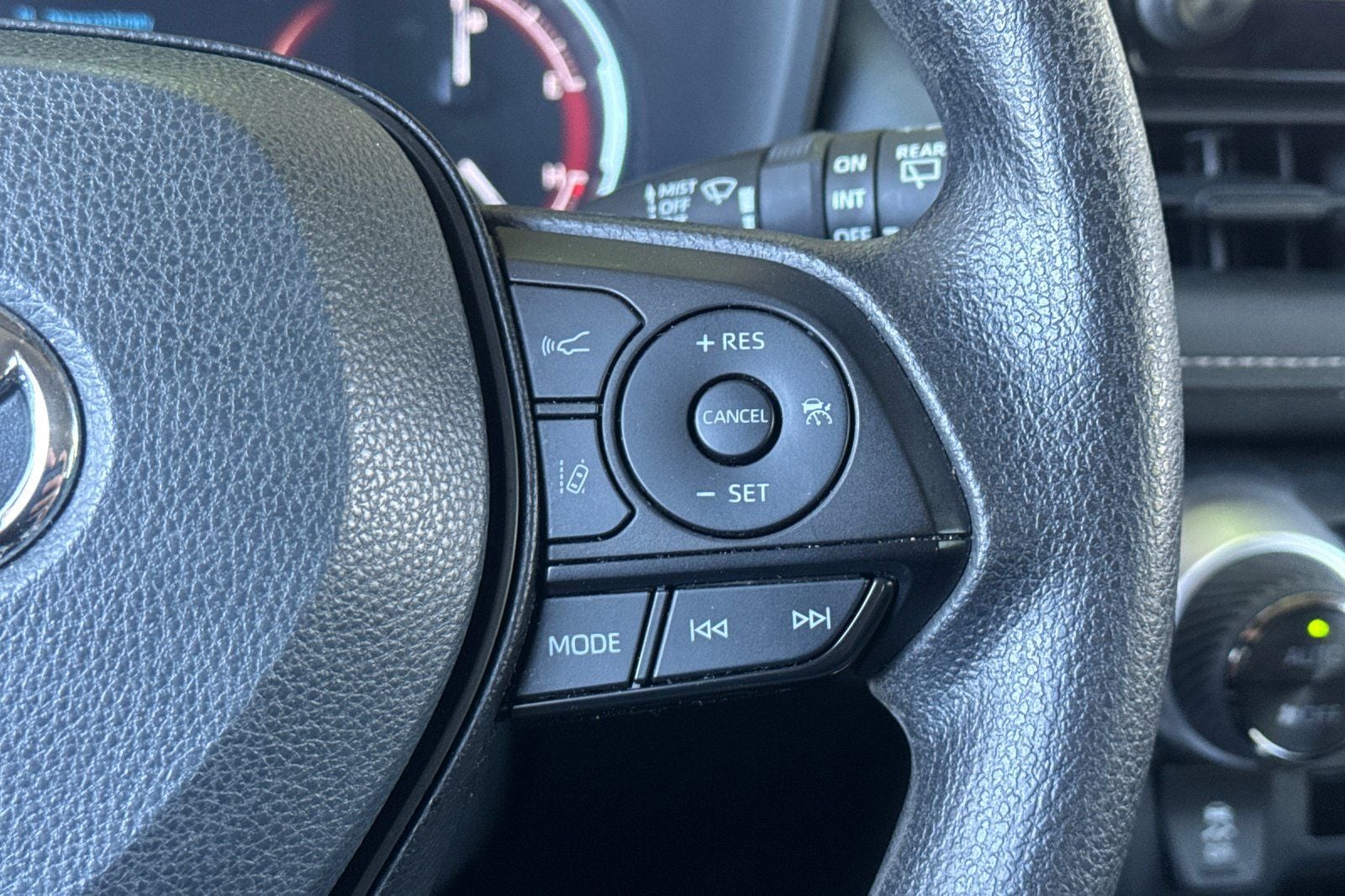 2024 Toyota RAV4 XLE XLE