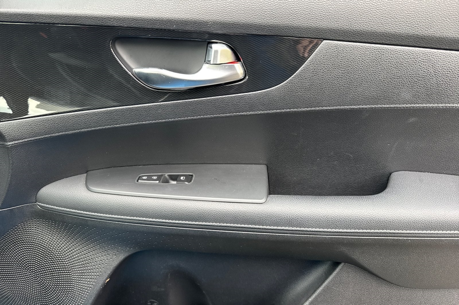 2023 Kia Forte GT-Line Technology package