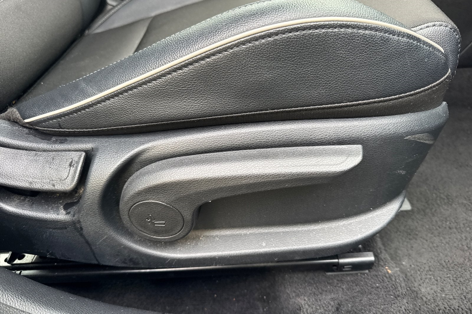 2023 Kia Forte GT-Line Technology package