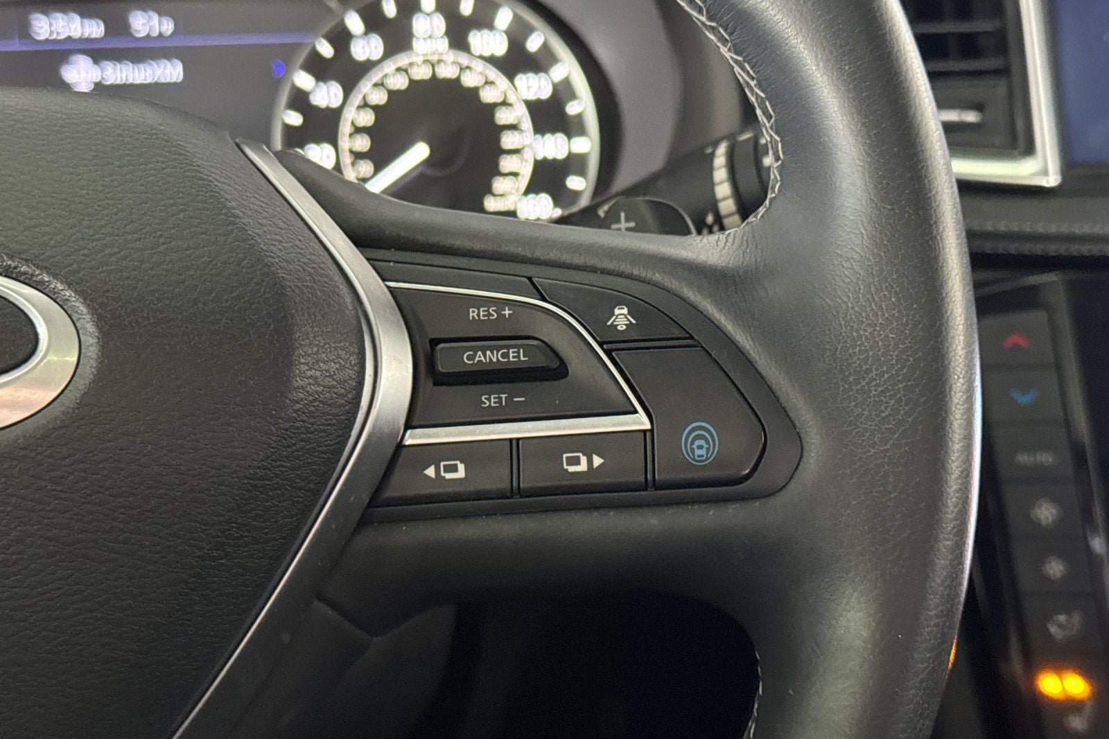 2023 INFINITI QX50 LUXE