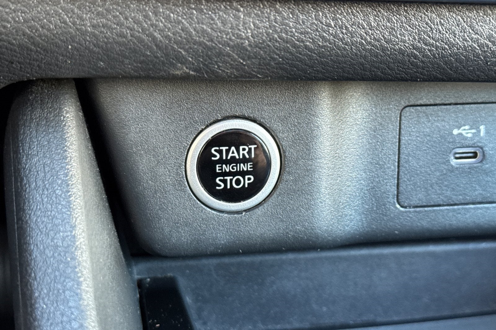 2022 Nissan Rogue SV Premium