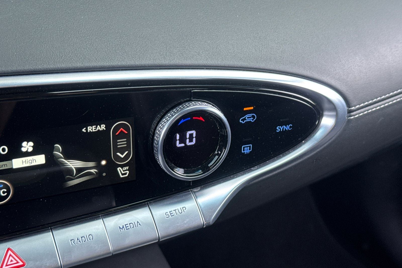 2025 Genesis GV70 2.5T 2.5T AWD