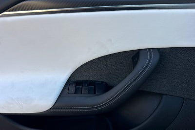 2023 Tesla Model S Plaid