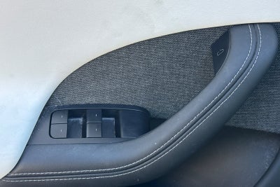 2023 Tesla Model S Plaid