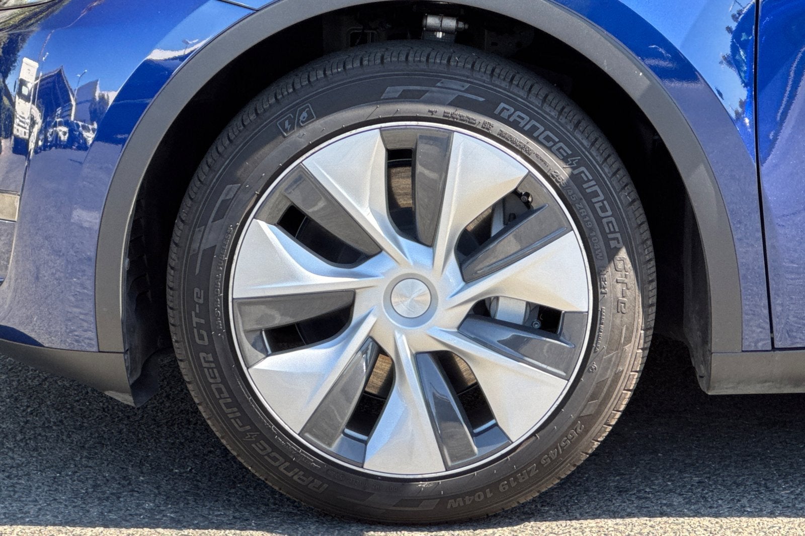 2023 Tesla Model Y Standard Range