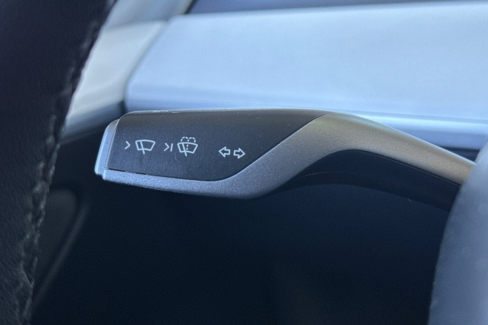 2023 Tesla Model Y Long Range LONG RANGE